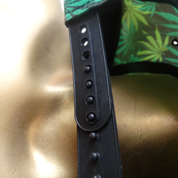 *New w/o Tags* - 420 Flat Cap with Snapback - Picture 8 of 8